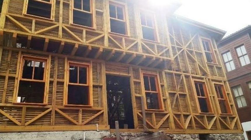 Kapanca Sokak&rsquo;ta Restorasyon &Ccedil;alışmaları S&uuml;r&uuml;yor