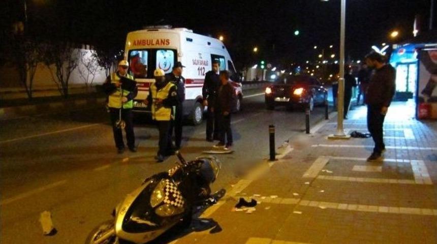 Bilecik&rsquo;te Trafik Kazazı: 2 Yaralı