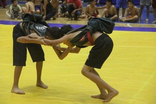 Kapışmalı Aba G&uuml;reşi T&uuml;rkiye Şampiyonası Hatay&rsquo;da Başladı 3