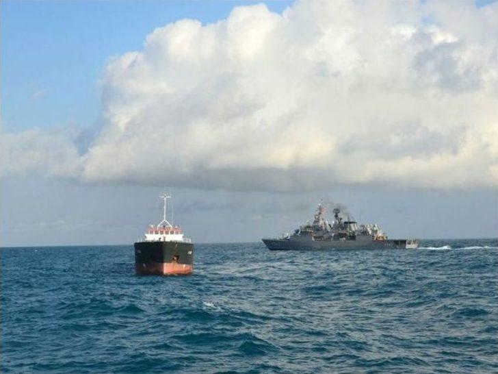 Yardım İsteyen 8 Personel, Gemiden Böyle Kurtarıldı G1