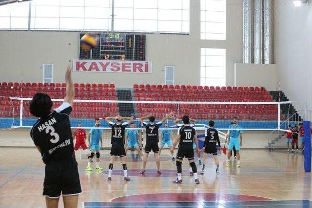 Melikgazi Belediyespor, 68 Aksaray Belediyespor’a Set Vermedi