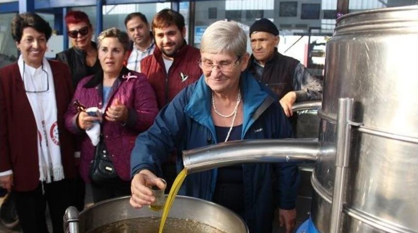 Prof. Dr. Canan Karatay Zeytinyağı İ&ccedil;ti, G&ouml;renler Şaşırdı