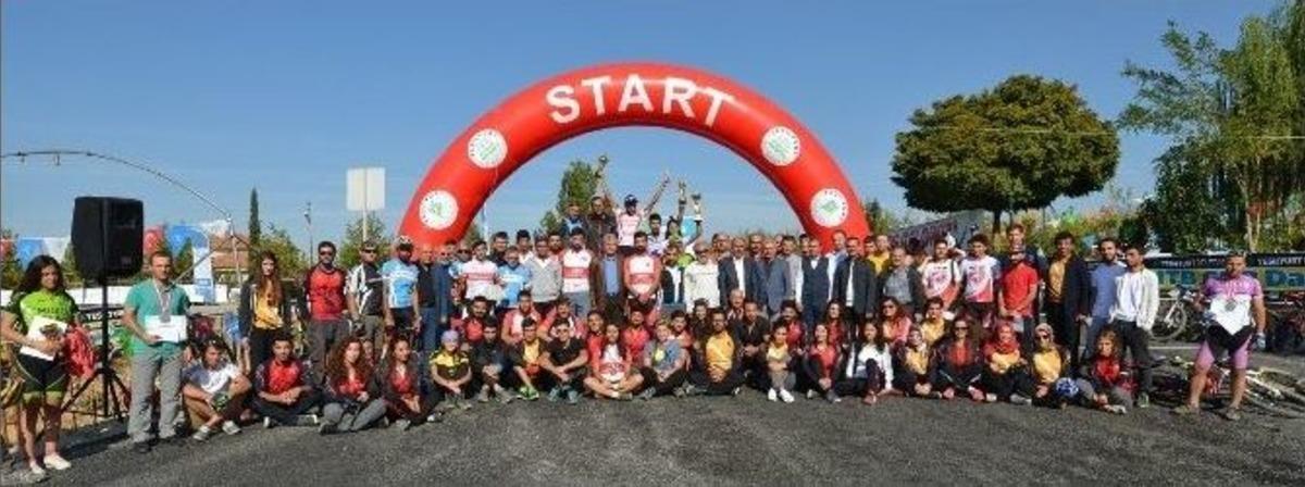 Ulusal Mtb Cup (dağ) Bisiklet Yarışmasında Milli Sporcuların M&uuml;cadelesi Nefesleri Kesti