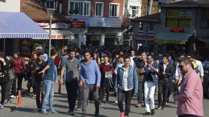 &Uuml;niversite &Ouml;ğrencileri Ak&ccedil;akoca&rsquo;yı Gezdi