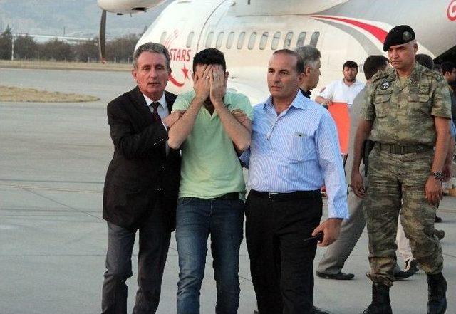 Şehit Polis Hakan Akdere’nin Naaşı Memleketi Kahramanmaraş’a Getirildi 1