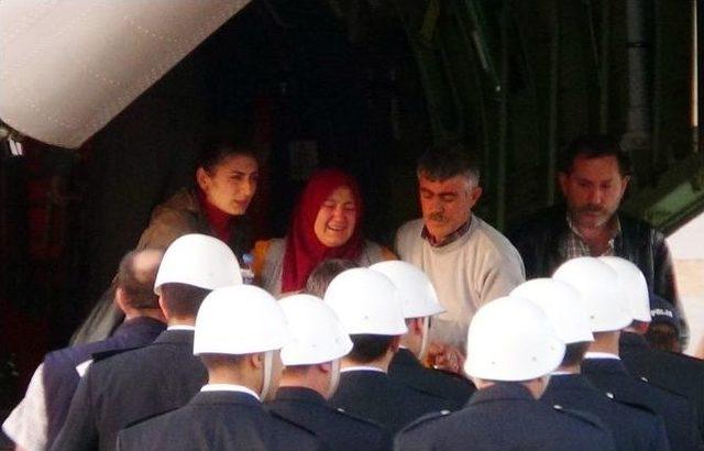 Şehit Polis Hakan Akdere’nin Naaşı Memleketi Kahramanmaraş’a Getirildi 3