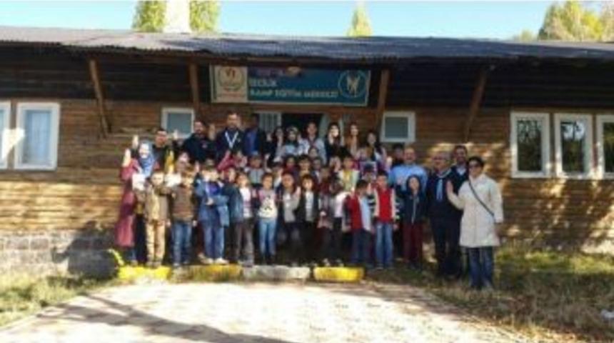 İzcilerden &lsquo;kardeş Sınıf Projesi&rsquo;