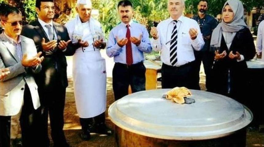 Lisede Geleneksel Aşure Etkinliği