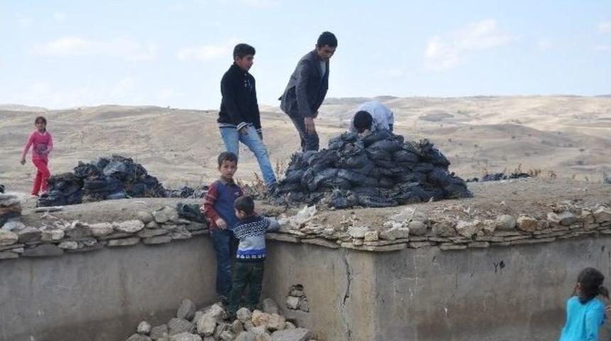 Muş&rsquo;ta Toprak Evlerde Kış Hazırlığı