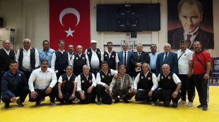Geleneksel Spor Dalları Federasyonu Başkanı Ceylan, Aba G&uuml;reşini Anlattı
