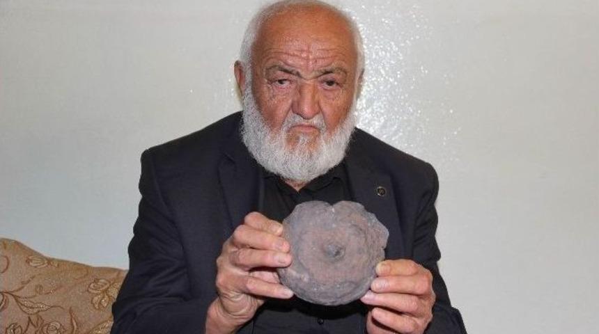 Eski Araştırmacıdan 1 Kilo 700 Gram Ağırlığında G&ouml;ktaşı Bulduğu İddiası
