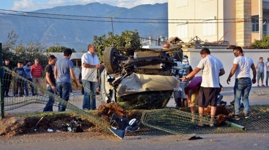 Anne Ve 3 &Ccedil;ocuk Hurdaya D&ouml;nen Ara&ccedil;tan Sağ &Ccedil;ıktı