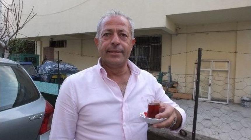 Burhaniyeli Elektrik&ccedil;i G&uuml;nde 90 Bardak &Ccedil;ay İ&ccedil;iyor
