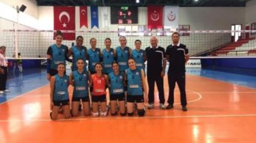Pursaklar Voleybol İhtisas Takımı Lige Hızlı Başladı