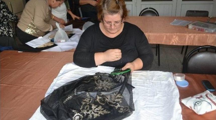 Bu Kursa Gelen Stresten Uzaklaşıyor