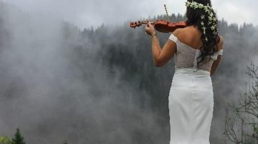 Yaylada D&uuml;ğ&uuml;n Senfonileri