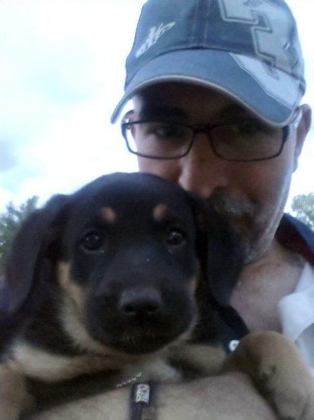 Kanala Atılan Yavru Köpeği Hayvan Sever Vatandaş Kurtardı 2