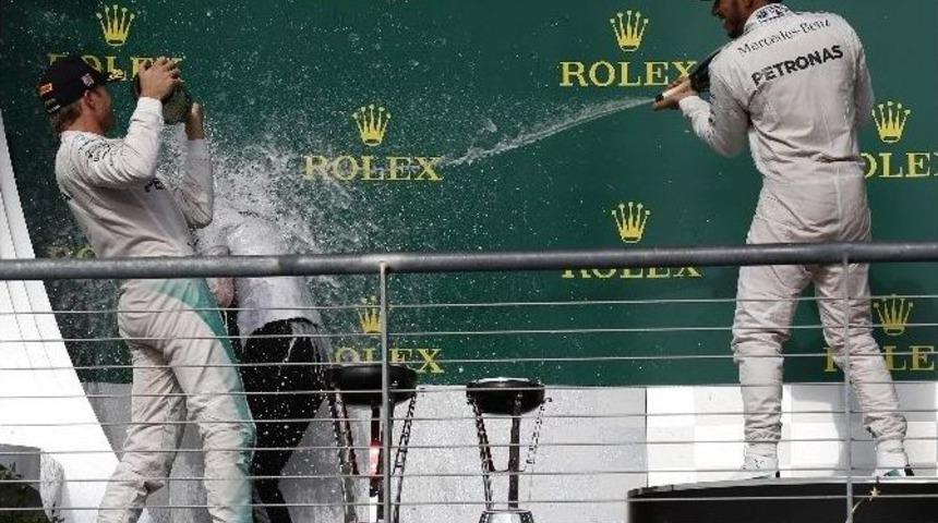 Abd Grand Prix&rsquo;inin Galibi Hamilton