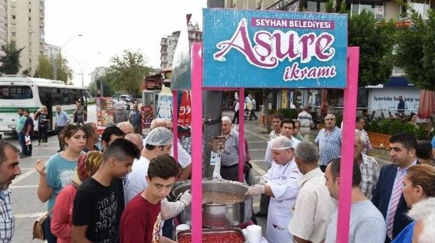 Seyhan Belediyesi, 60 Bin Kişiye Aşure Dağıttı