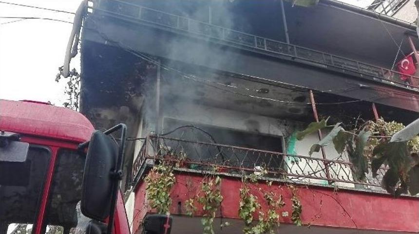 Sakarya&rsquo;da Bina Yangını