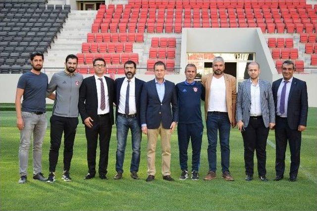 Dursun T&uuml;rk Gaziantep Arena&rsquo;yı İnceledi 1