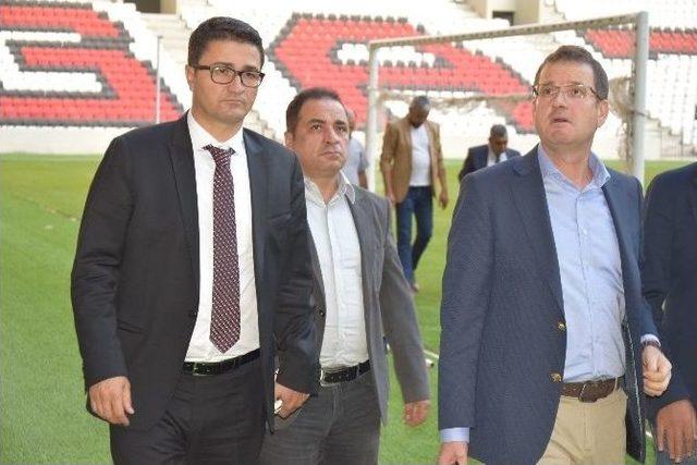 Dursun T&uuml;rk Gaziantep Arena&rsquo;yı İnceledi 3