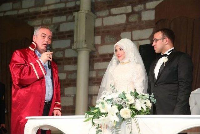 Başkan Aydın, &Ccedil;iftlerin Mutluluklarına Ortak Oldu 2