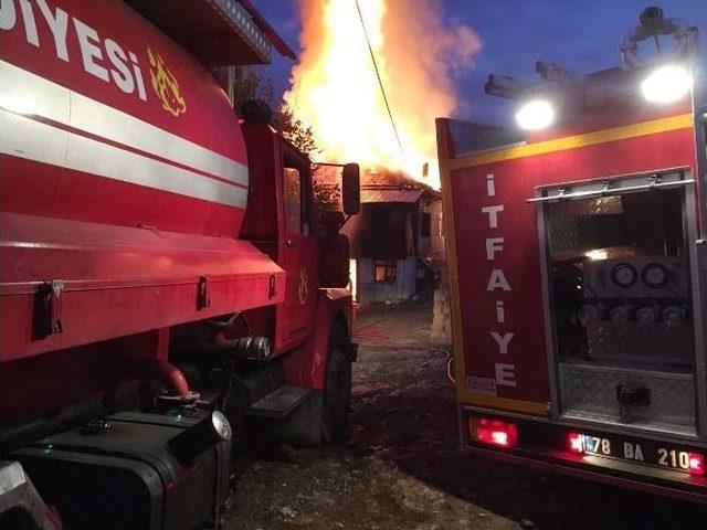 Eflani&rsquo;de Ev Yangını 1