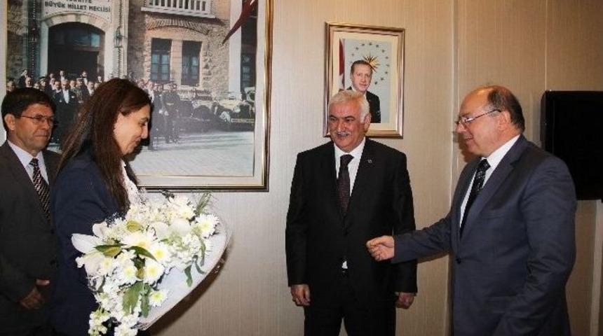 176. Yılda 176. M&uuml;şteriye Hediye