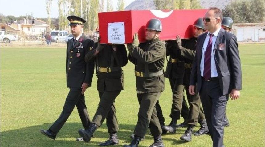 Şehit Uğur İpek, Baba Ocağına Son Kez Getirildi