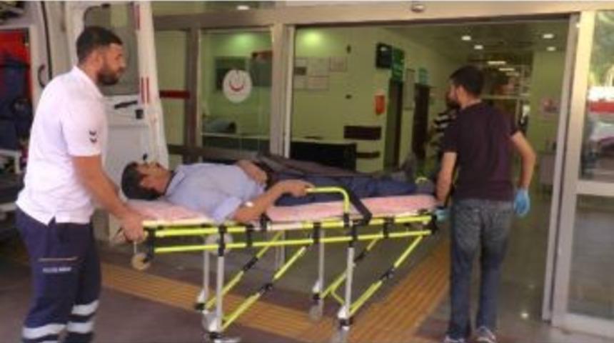 Devrilen Motosikletin S&uuml;r&uuml;c&uuml;s&uuml; Yaralandı