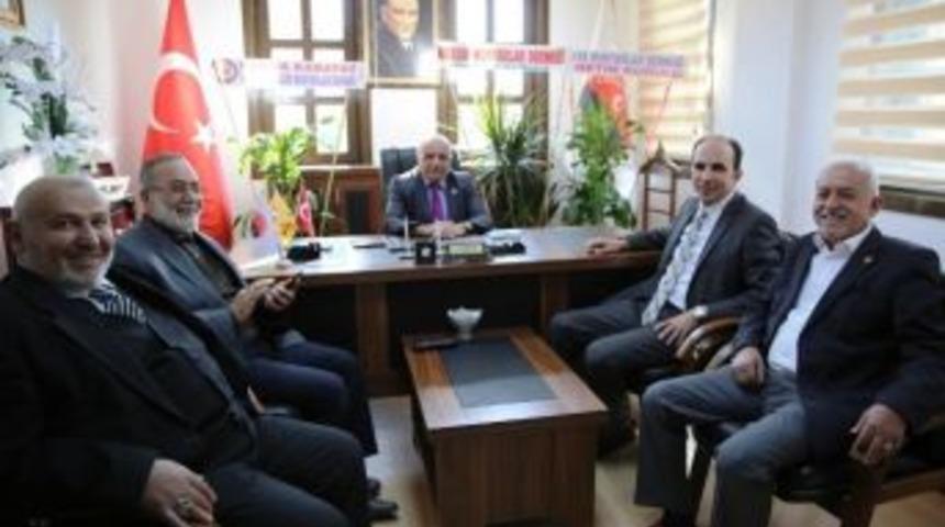 Başkan Altay, Muhtarlar Derneğini Ziyaret Etti