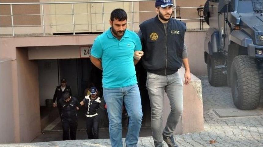 İzmir&rsquo;de Yakalanan Bombacılar Adliyeye Sevkedildi