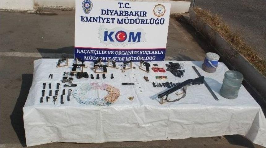 Diyarbakır&rsquo;da Yasa Dışı Silah Tamirciliği Yapanlara Operasyon