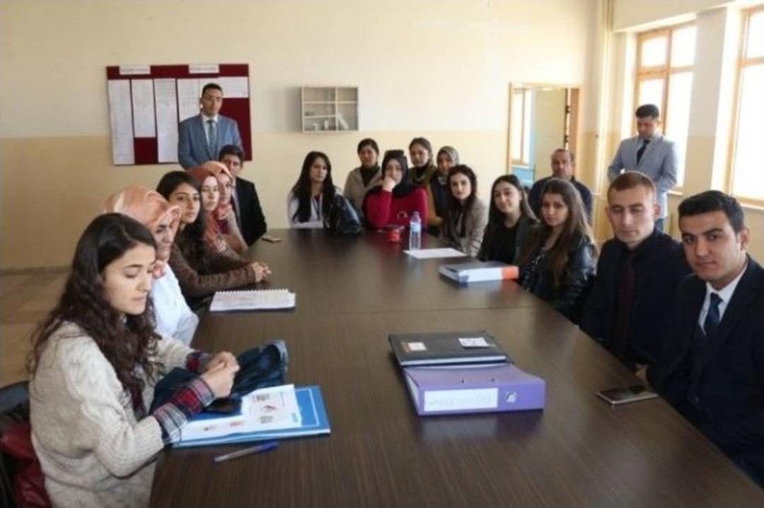 M&uuml;d&uuml;r Edip&rsquo;ten Okul Ziyareti