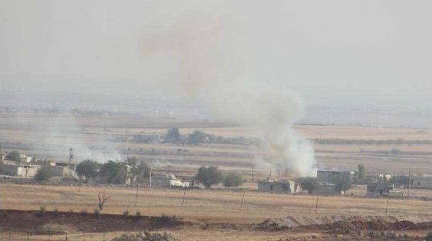 Sınırda Kontroll&uuml; Patlatmalar S&uuml;r&uuml;yor