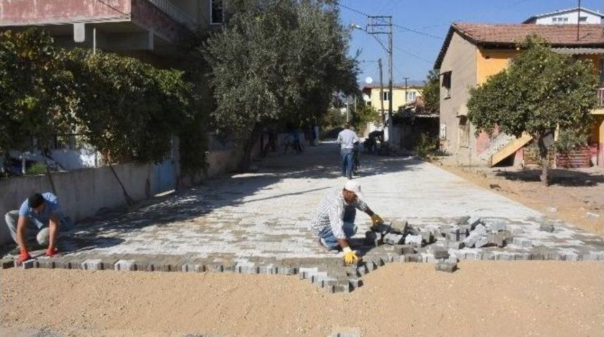 Nazilli Belediyesi Yol &Ccedil;alışmalarına Devam Ediyor