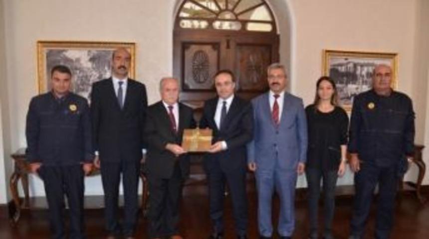 Vali &Ccedil;ataklı, Ptt&rsquo;nin Kuruluş Yıl D&ouml;n&uuml;m&uuml;n&uuml; Kutladı