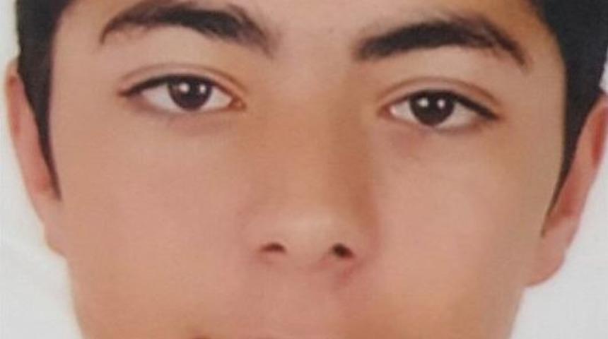 Askerden Hava Değişimi İznine Gelen Gen&ccedil; &Ouml;ld&uuml;r&uuml;ld&uuml;