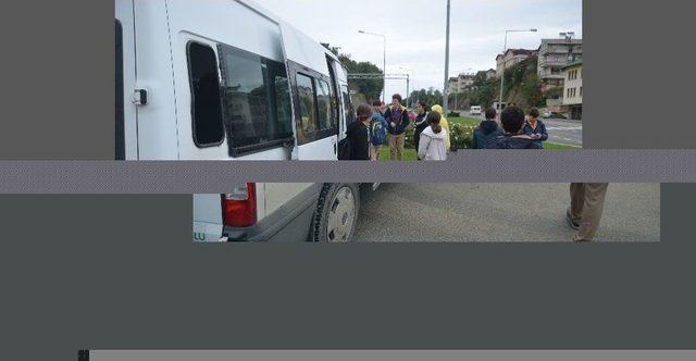 Fatsa’da Öğrenci Servisi İle Otomobil Çarpıştı: 4 Yaralı 1