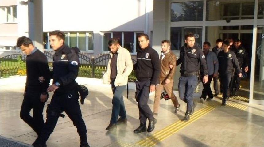 Karaman&rsquo;da Fet&ouml;&rsquo;den G&ouml;zaltına Alınan 13 Kişi Adliyeye Sevk Edildi