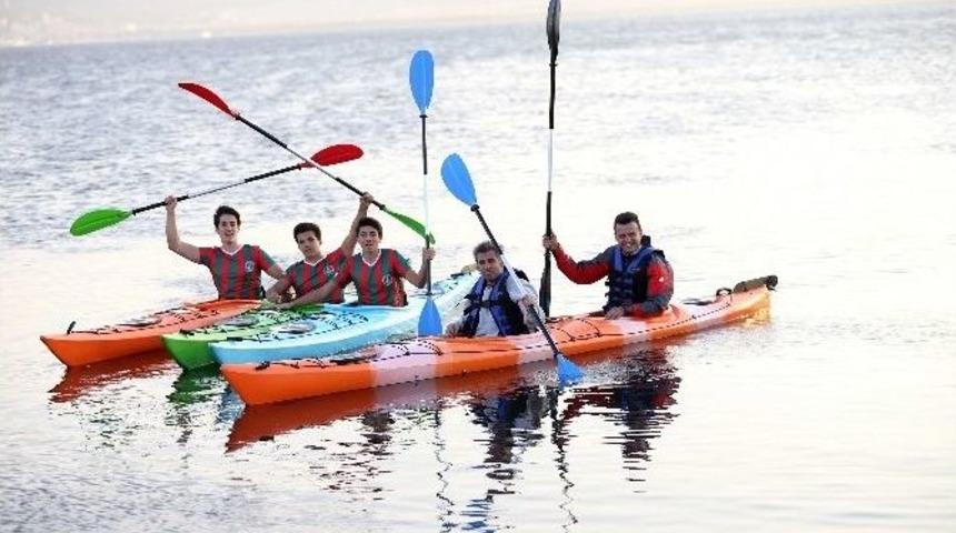 Karşıyaka&rsquo;da &rsquo;su Sporları Merkezi&rsquo; A&ccedil;ıldı