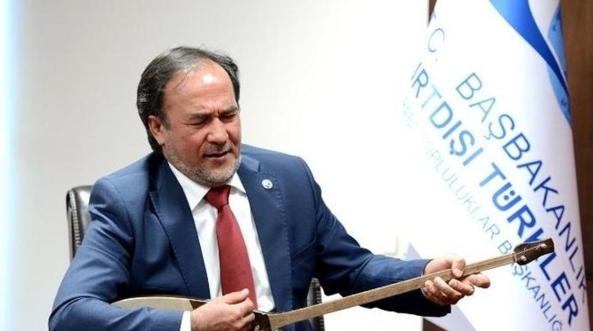Nogay Halk M&uuml;ziği Sanat&ccedil;ısı Sultanbekov, 15 Temmuz Anısına T&uuml;rk&uuml; S&ouml;yledi
