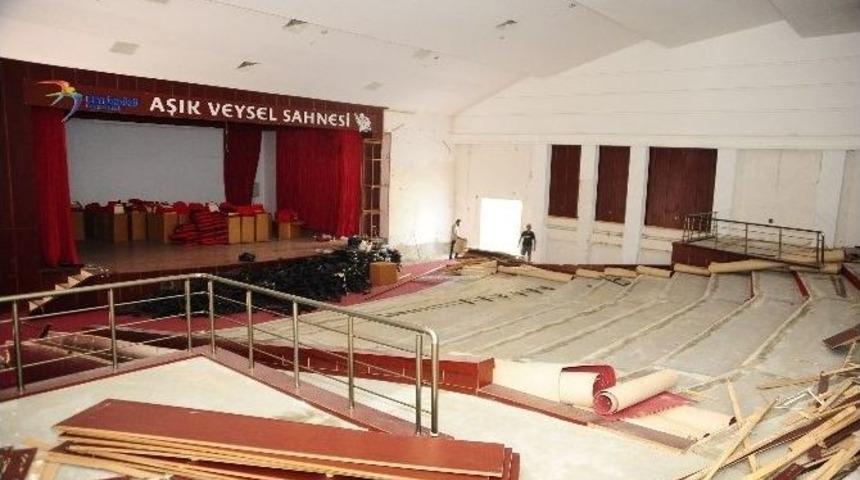 G&uuml;rpınar Aşık Veysel Sahnesi Yenileniyor