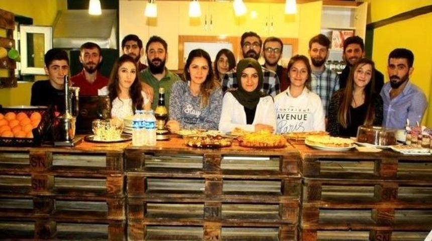 Mahalleliler Kafe A&ccedil;tı