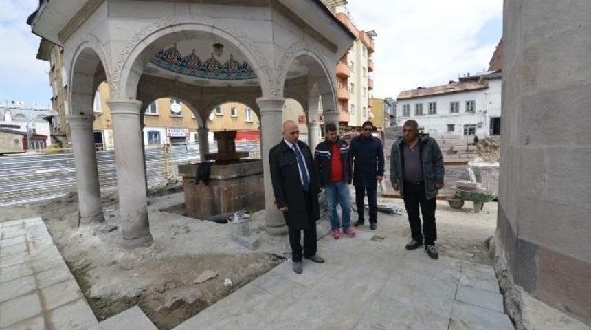 Murat Paşa Kent Meydanına İnce Zevk Ayarı