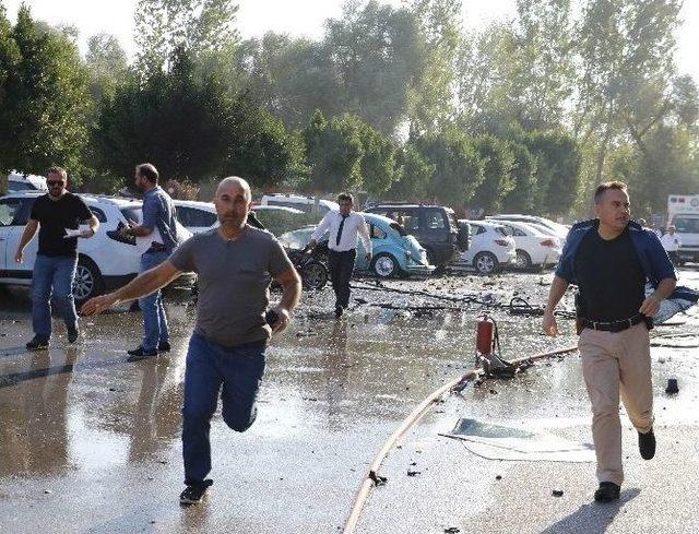 Antalya’da Patlama Sonrası Yaşanan Panik Kameralara Yansıdı