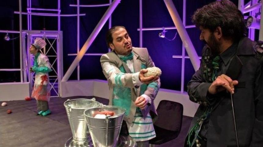 &ldquo;tek Kişilik Şehir &rdquo; Adlı Tiyatro Oyunu Zonguldaklılarla Buluşuyor