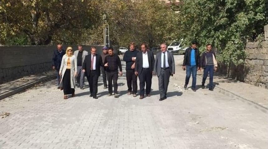 Adilcevaz&rsquo;da Yol Yapım &Ccedil;alışmaları