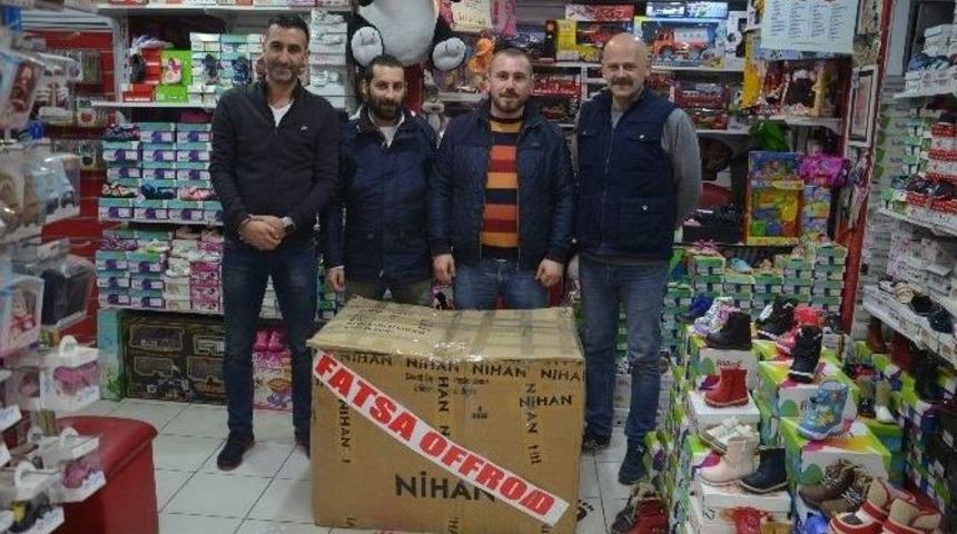 Fatsa&rsquo;da Fakir &Ouml;ğrencilere Ayakkabı Yardımı